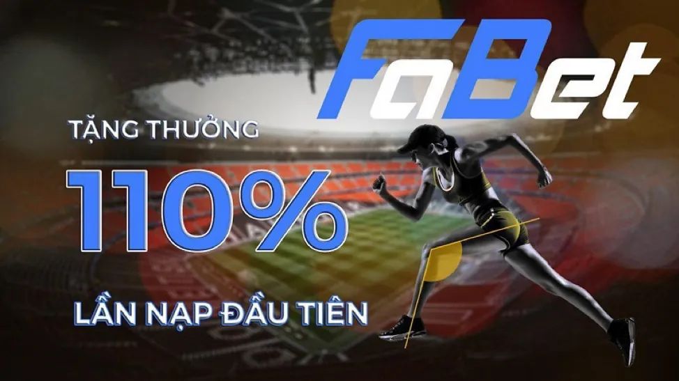 Bàn Blackjack trực tuyến với các lá bài và chip cược